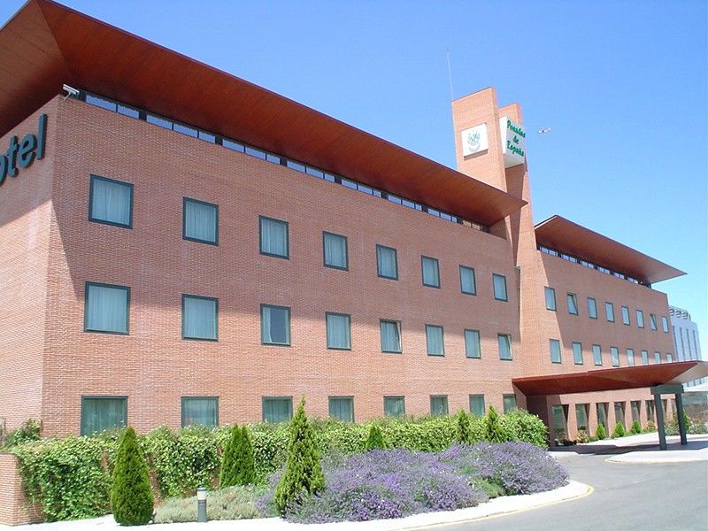 Posadas De Espana Pinto Luaran gambar