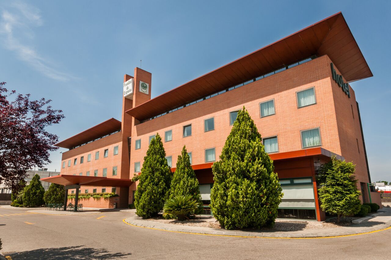Posadas De Espana Pinto Luaran gambar
